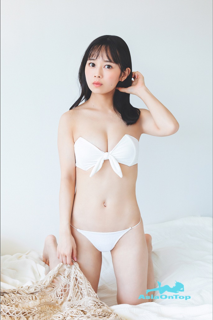 Photobook Saeko Kondo 近藤沙瑛子 – Pure Purple