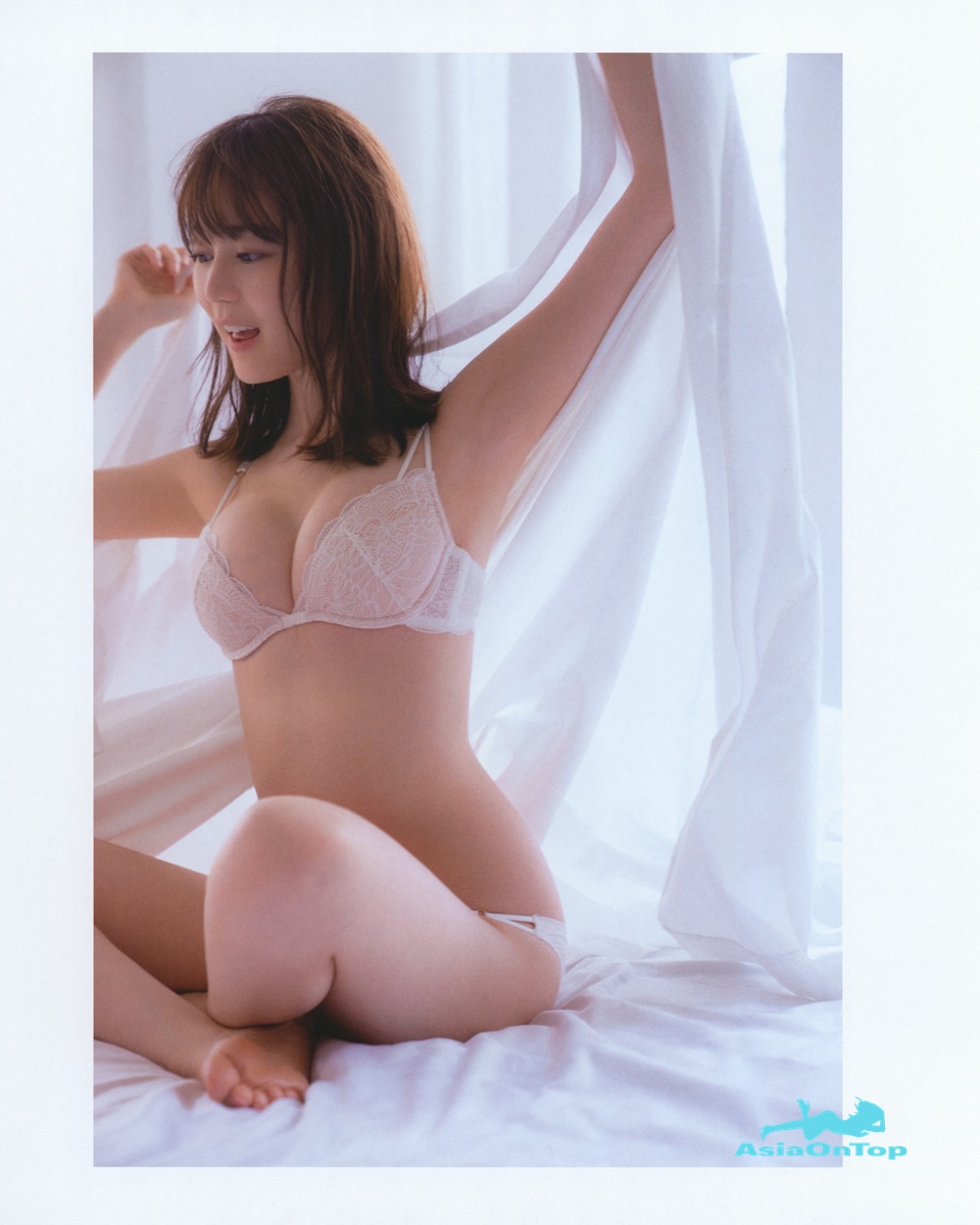 Photobook Ikuta Erika 2nd Photobook Intermission Nogizaka46 Bonus Postcard 生田絵梨花写真集 インターミッション