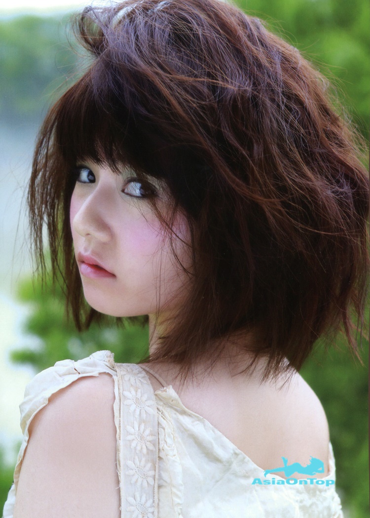 Photobook Haruka Shimazaki 島崎遥香 1st Photobook Paruru Komaru. ぱるる、困る 2013-07-19 A