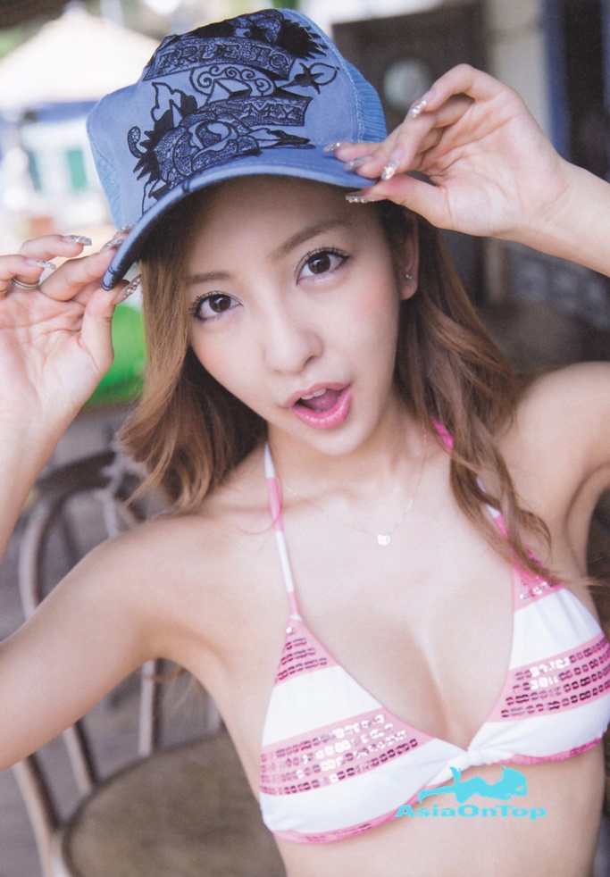Photobook Tomomi Itano 板野友美 – KB48 Graduation Commemorative Photobook Tomochin