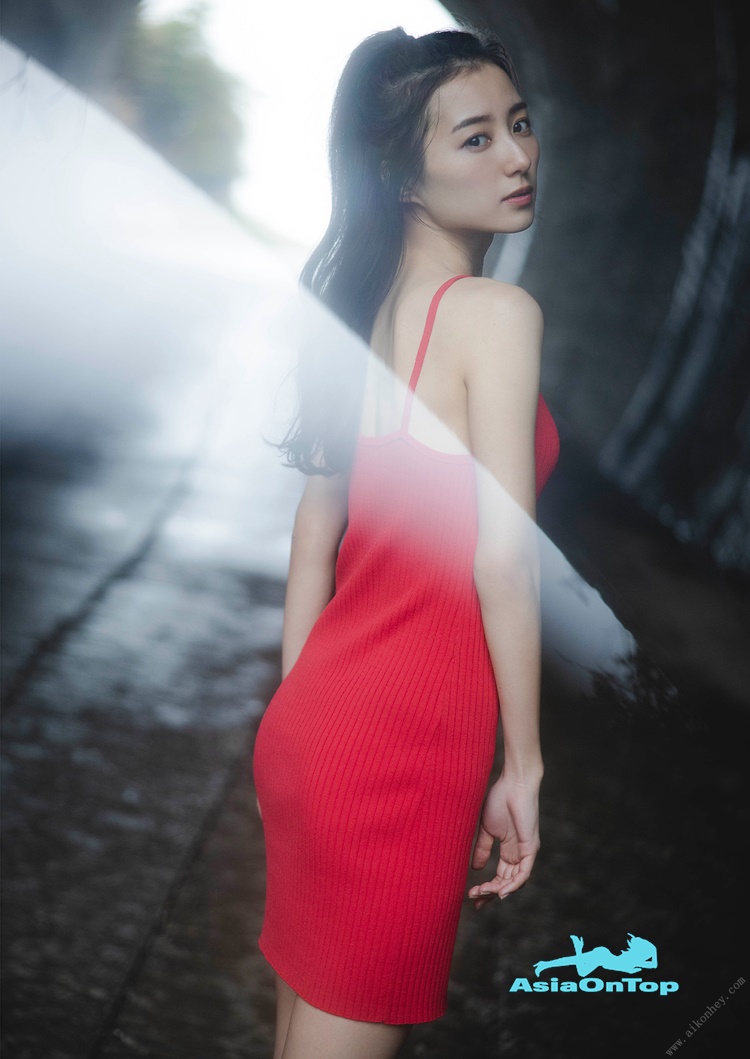 デジタル限定 YJ PHOTO BOOK 高田里穂写真集 お姉さんが大好きだ Riho Takada Photo Collection “I love you sister”￼￼