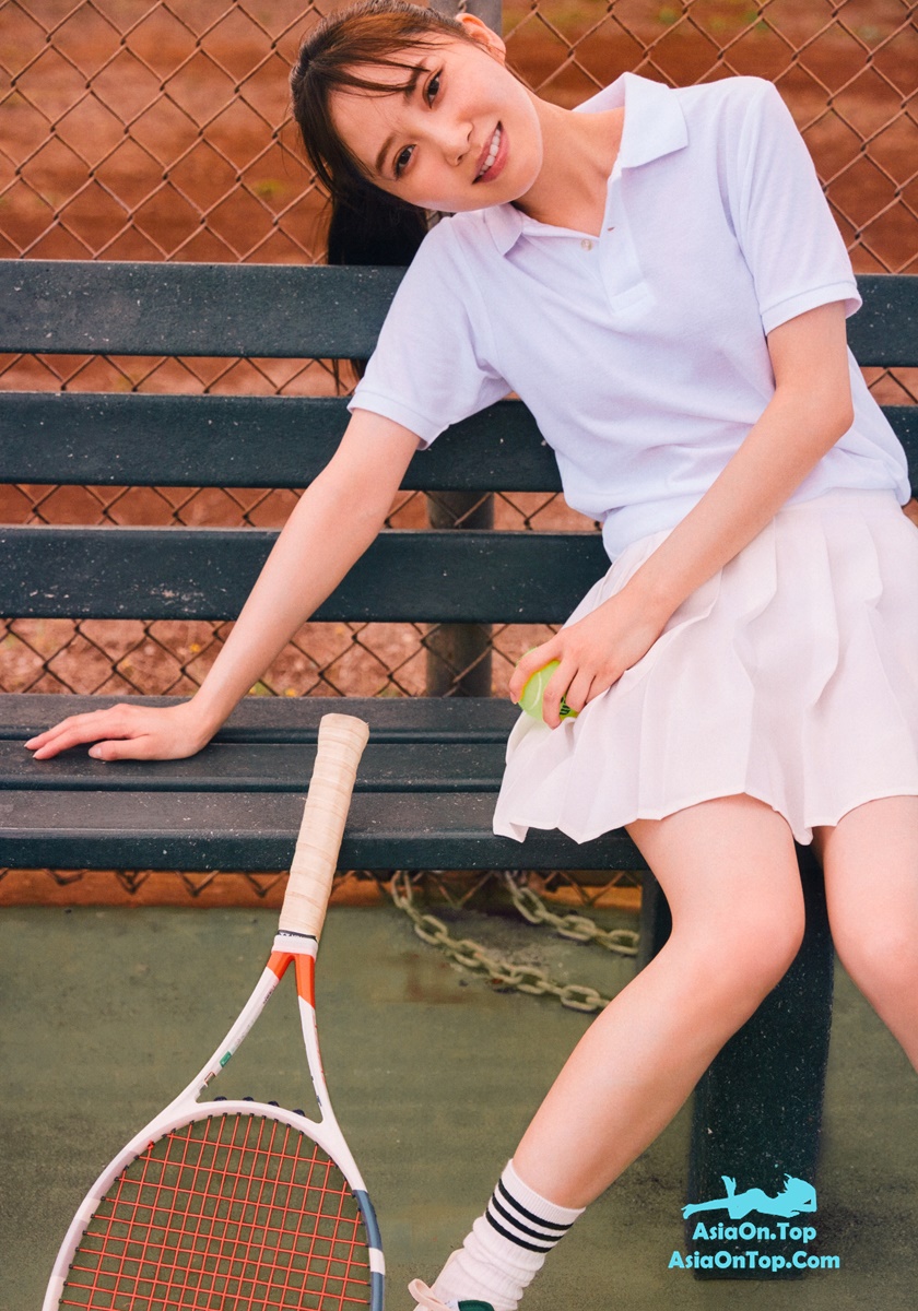 Photobook 2023-06-20 Shiho Kato 加藤史帆 – 1st Photobook Aitai A
