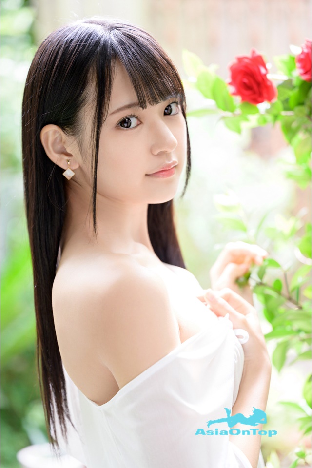 Photobook Umi Yatsugake 八掛うみ – Prestige Pose Message 02
