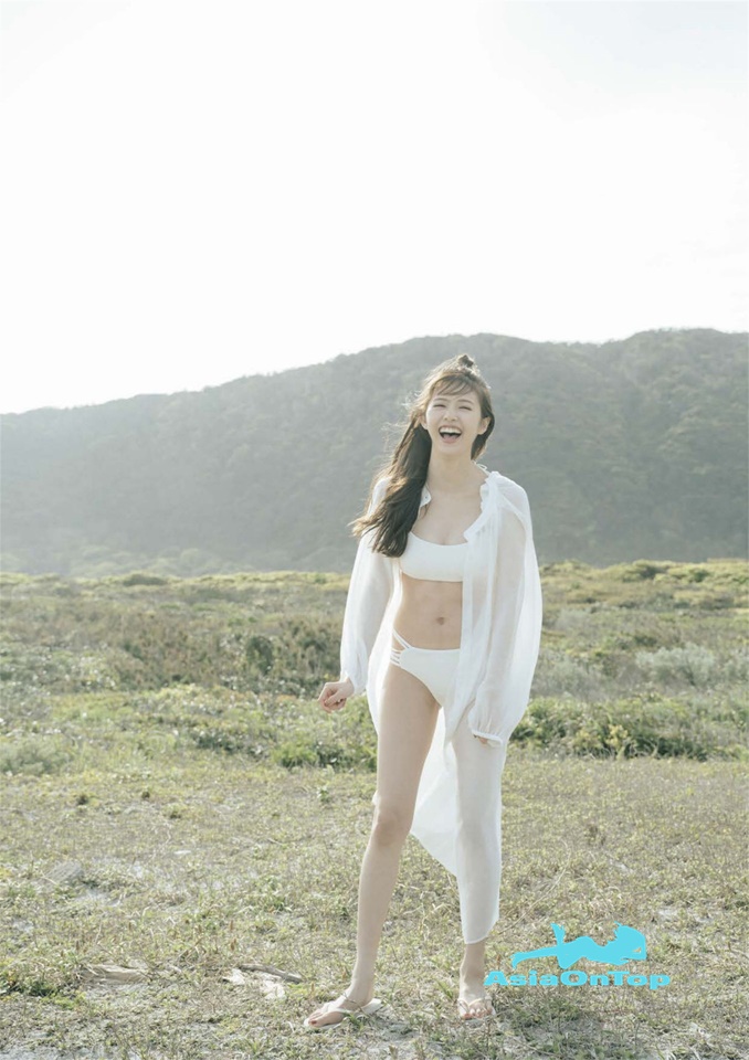 Photobook Yuka Suzuki 鈴木ゆうか 1st Photobook Yu pace ゆうペース 2021-07-20