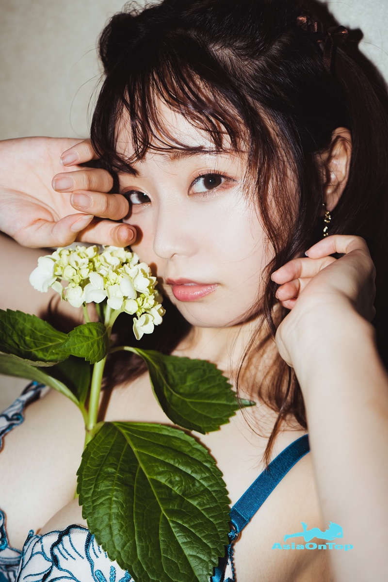 Photobook Fumika Nakayama 中山ふみか – Escape