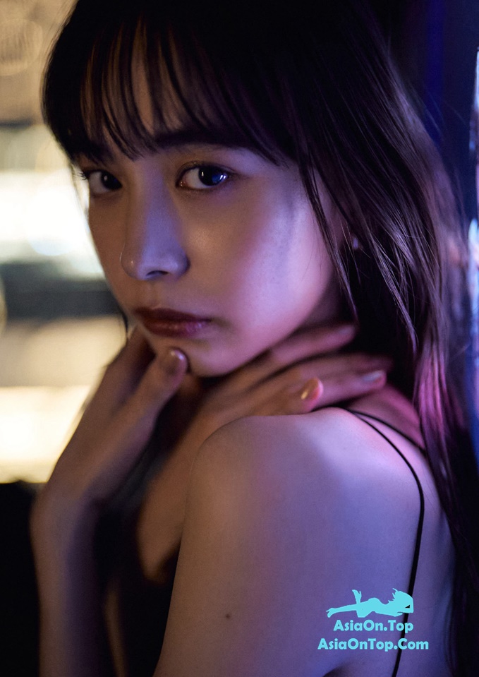 Photobook 2023.03.06 Hiroe Igeta 井桁弘恵 – Up To Date Spisan Gravure Photo Book