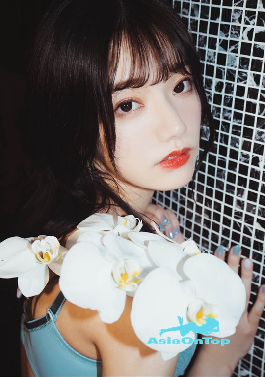 Photobook 2022-11-11 Rena Miyashita 宮下玲奈 Escape