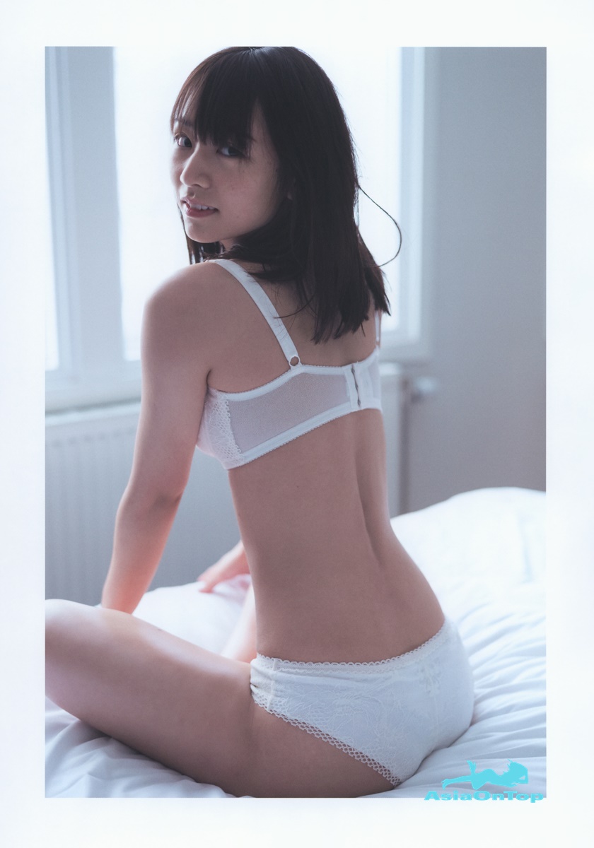 Photobook 2018-12-27 Hinako Kitano 北野日奈子 Nogizaka46 1st Photobook Air Color