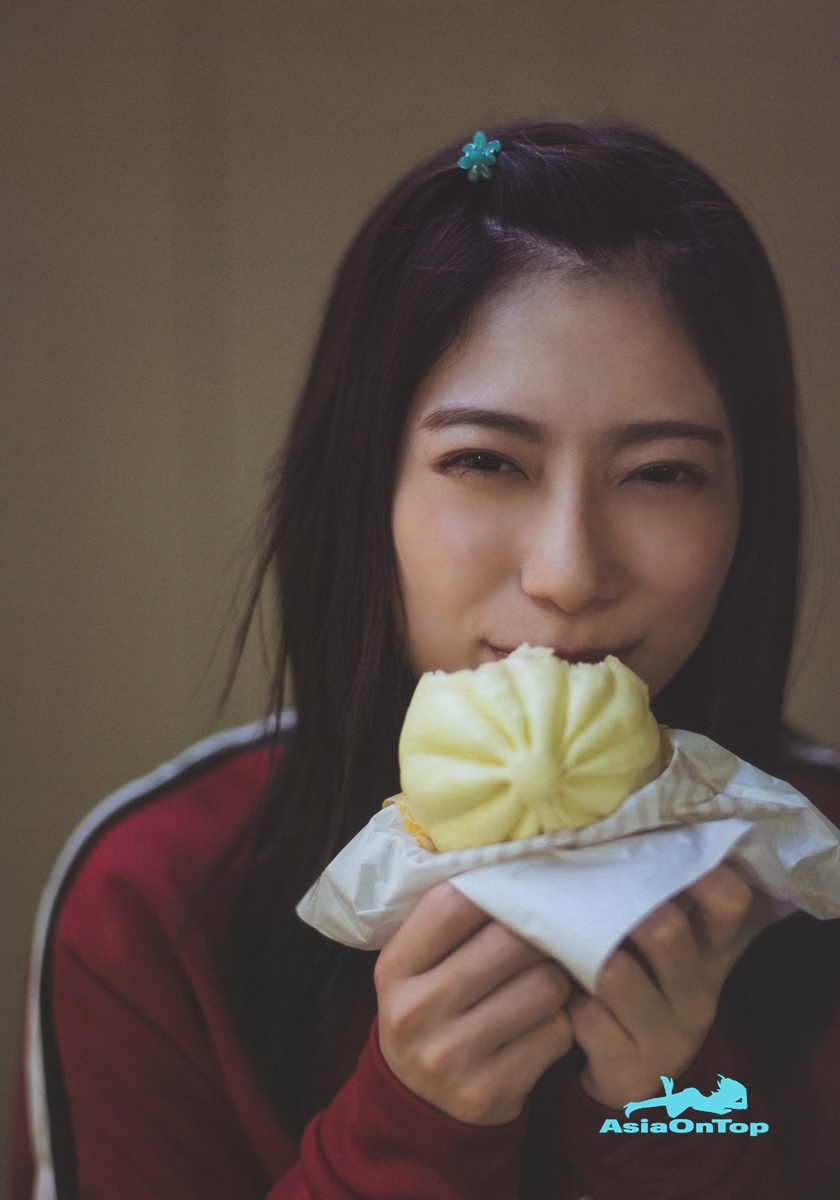 Photobook 日向坂46 東村芽依1st写真集 見つけた A Hinatazaka46 Higashimura Mei 1st Photobook Found A