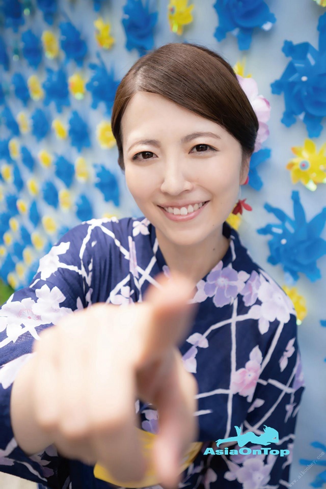 Photobook 2021-07-30 Ririko Kinoshita 木下凛々子 – Summer 夏