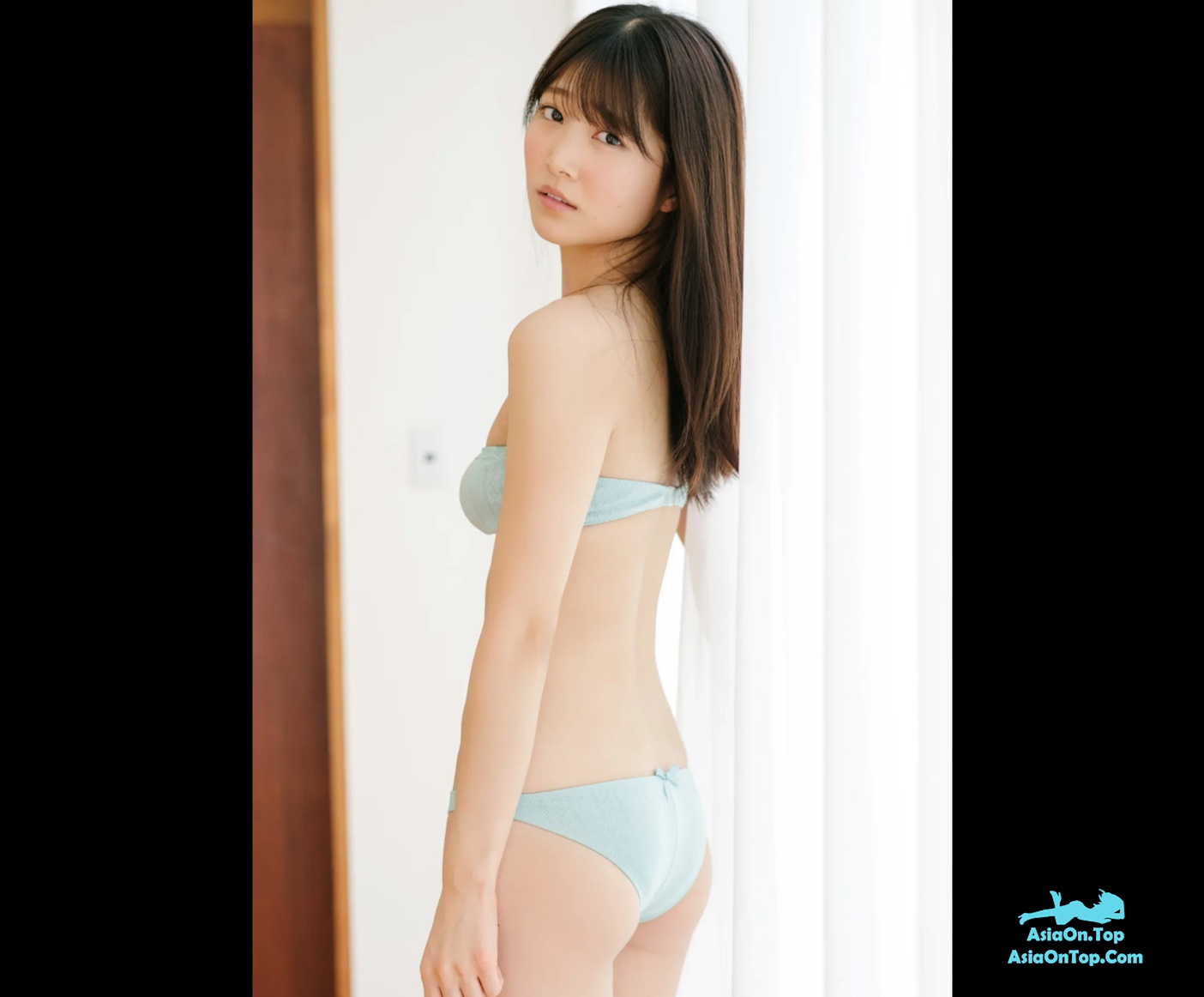 FRIDAYデジタル写真集 Saito Sarara 斎藤さらら – Super Innocent Sexy
