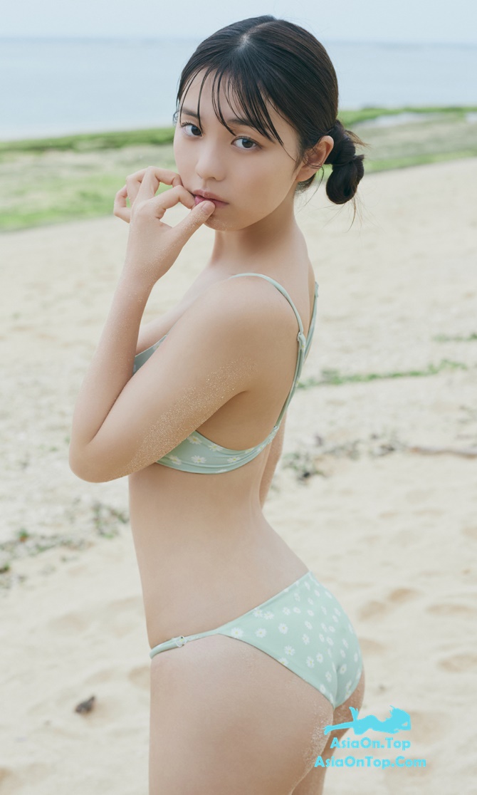 Weekly Photobook 2023-08-07 Hina Kikuchi 菊地姫奈 – Enjoy 18 Year Old Summer Vacation