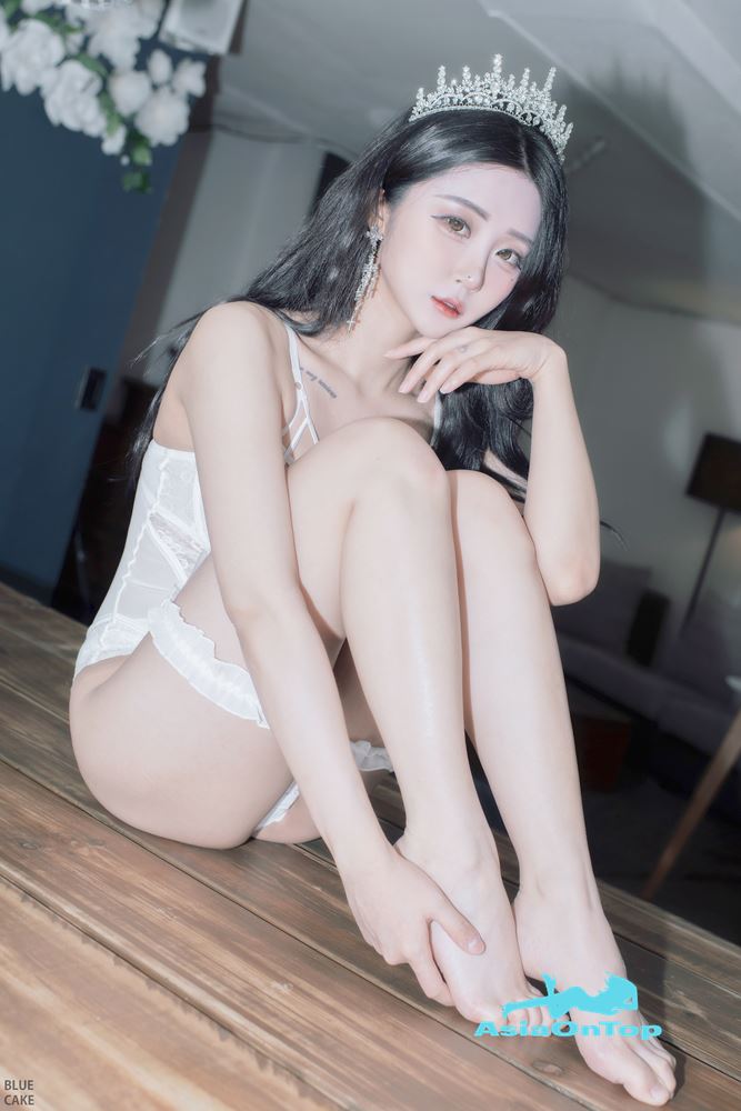 BlueCake – Bomi (보미): Happy Bomiday