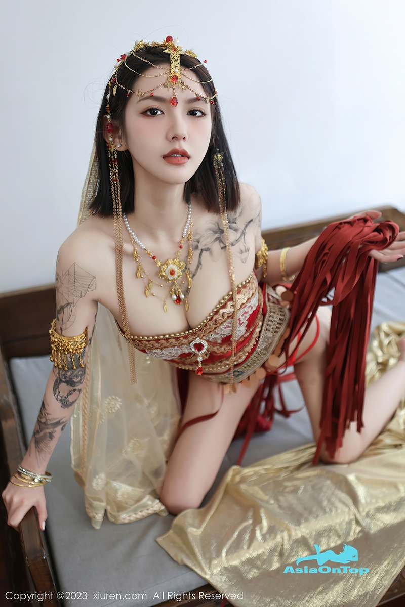 XIUREN No 6240 – Qiao Yi Yi (乔一一)