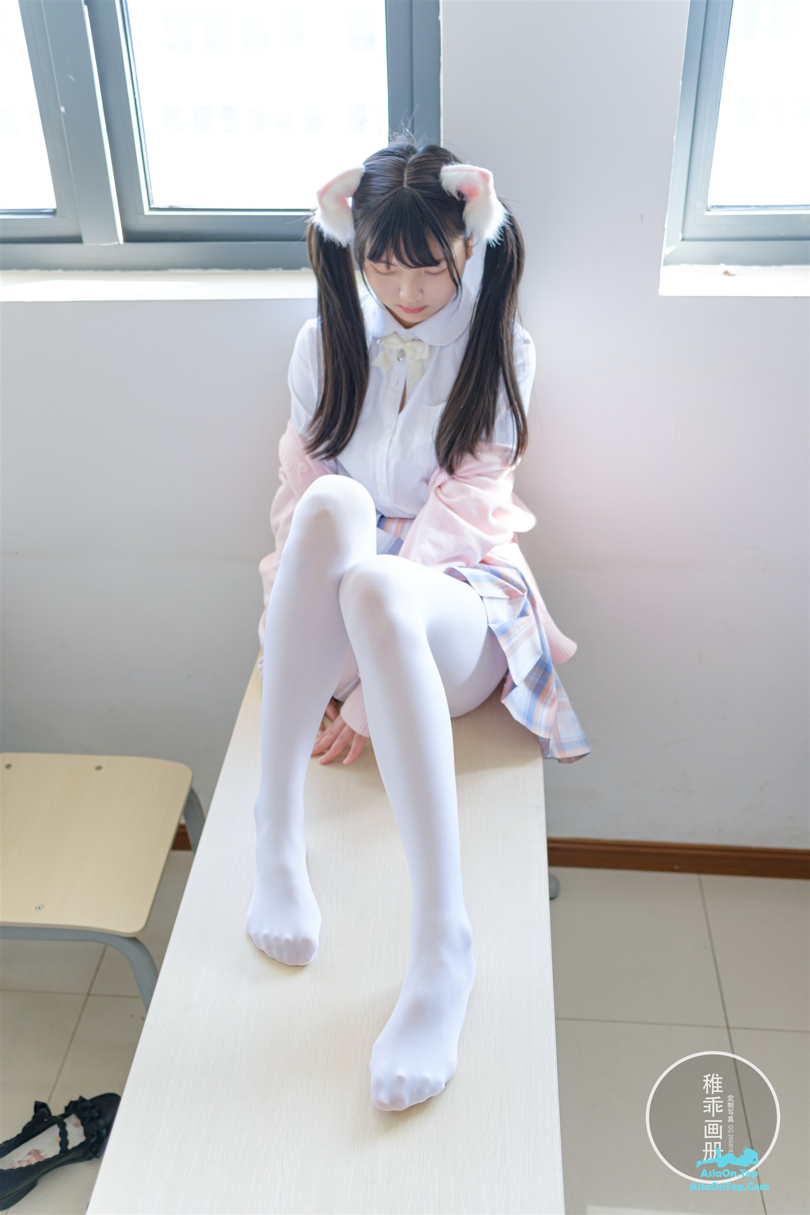 Coser@稚乖画册 – 晴空04 夜夜 80d 白丝jk