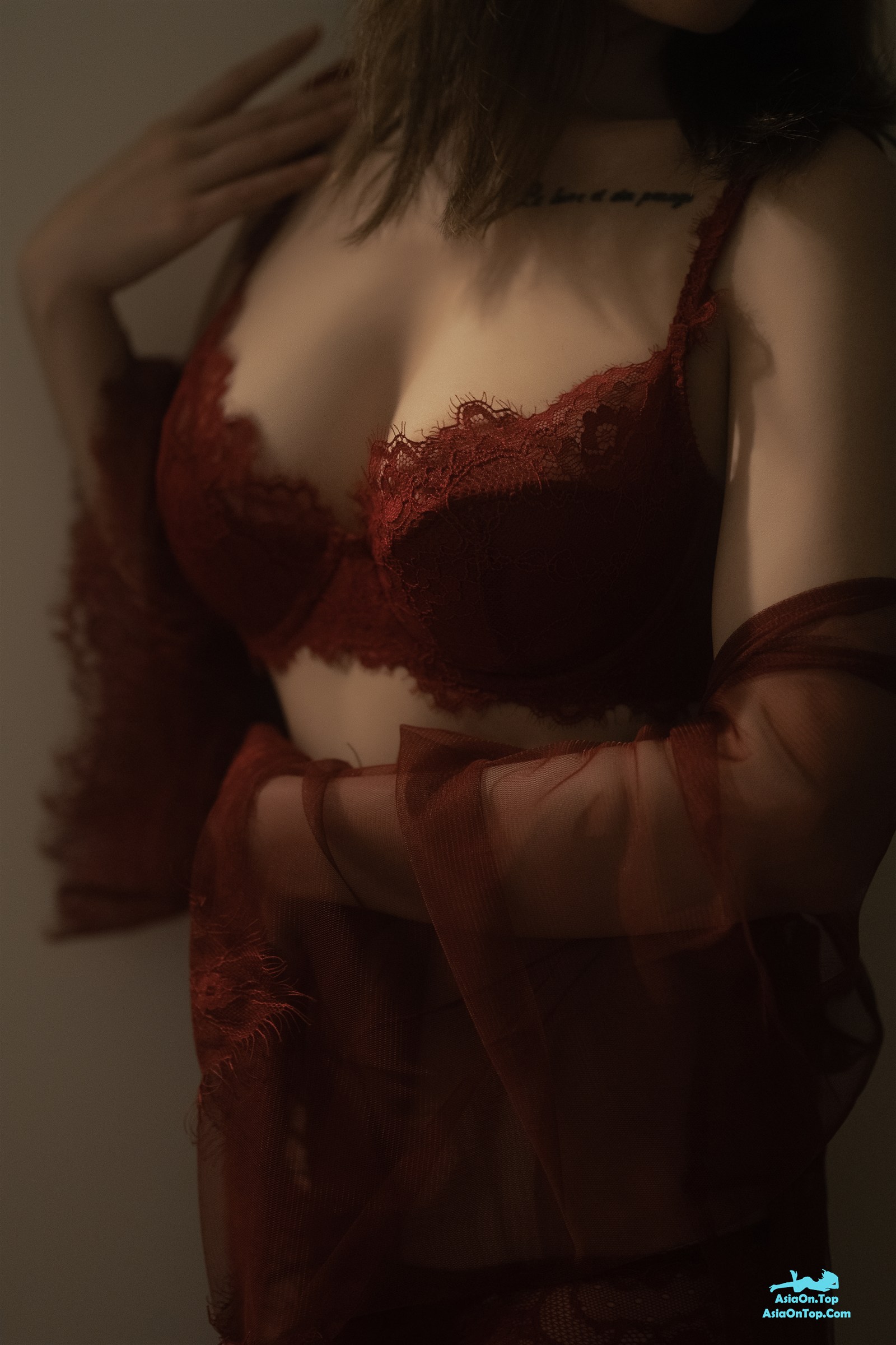 Coser@桃良阿宅 – 红烛