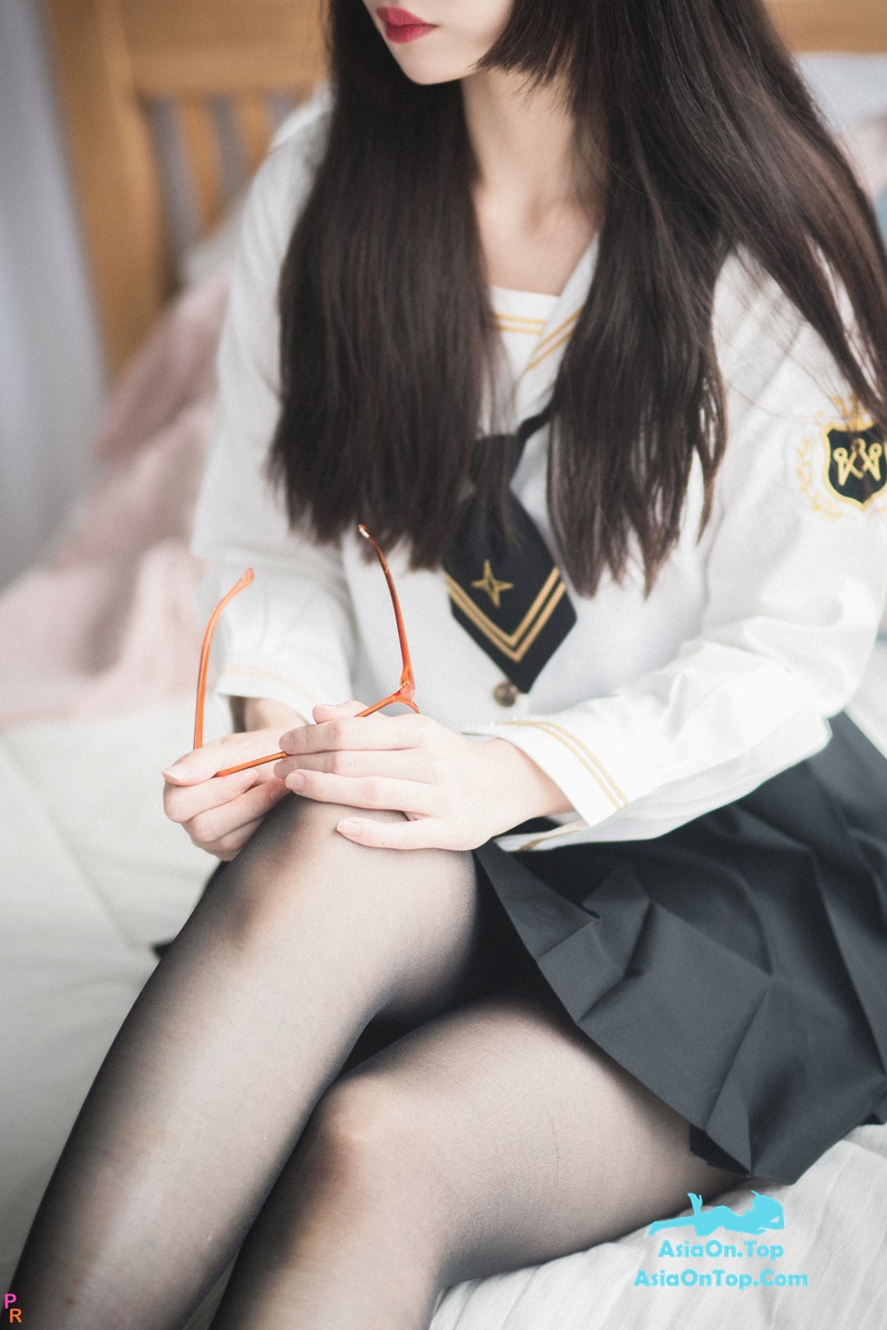 PINK Sin Na Rin – Come Here Slaves