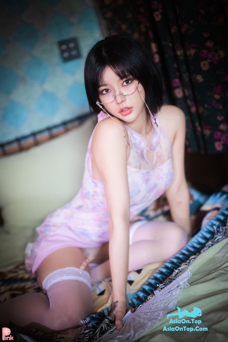 PINK U.Hwa 은유화 – Mood Pink