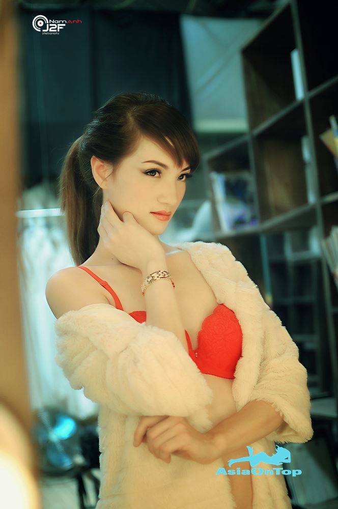 Beauties in the nude in Hohhot