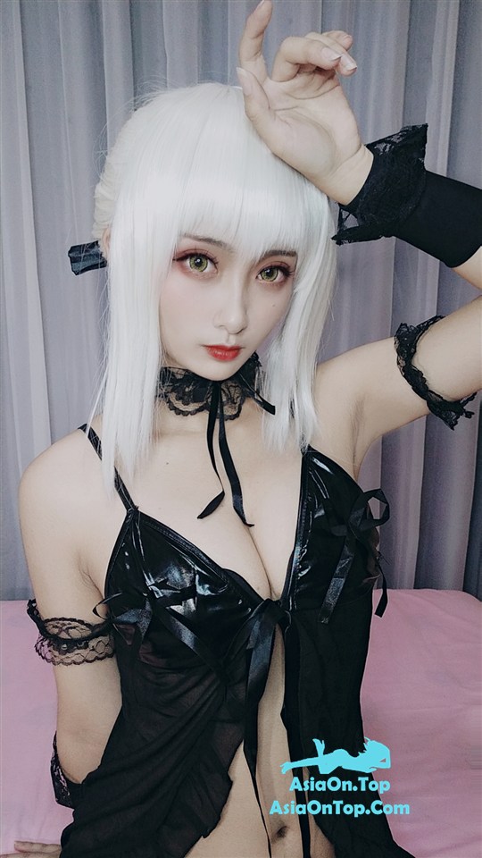 Coser@洛璃LoLiSAMA – 黑呆睡衣王座