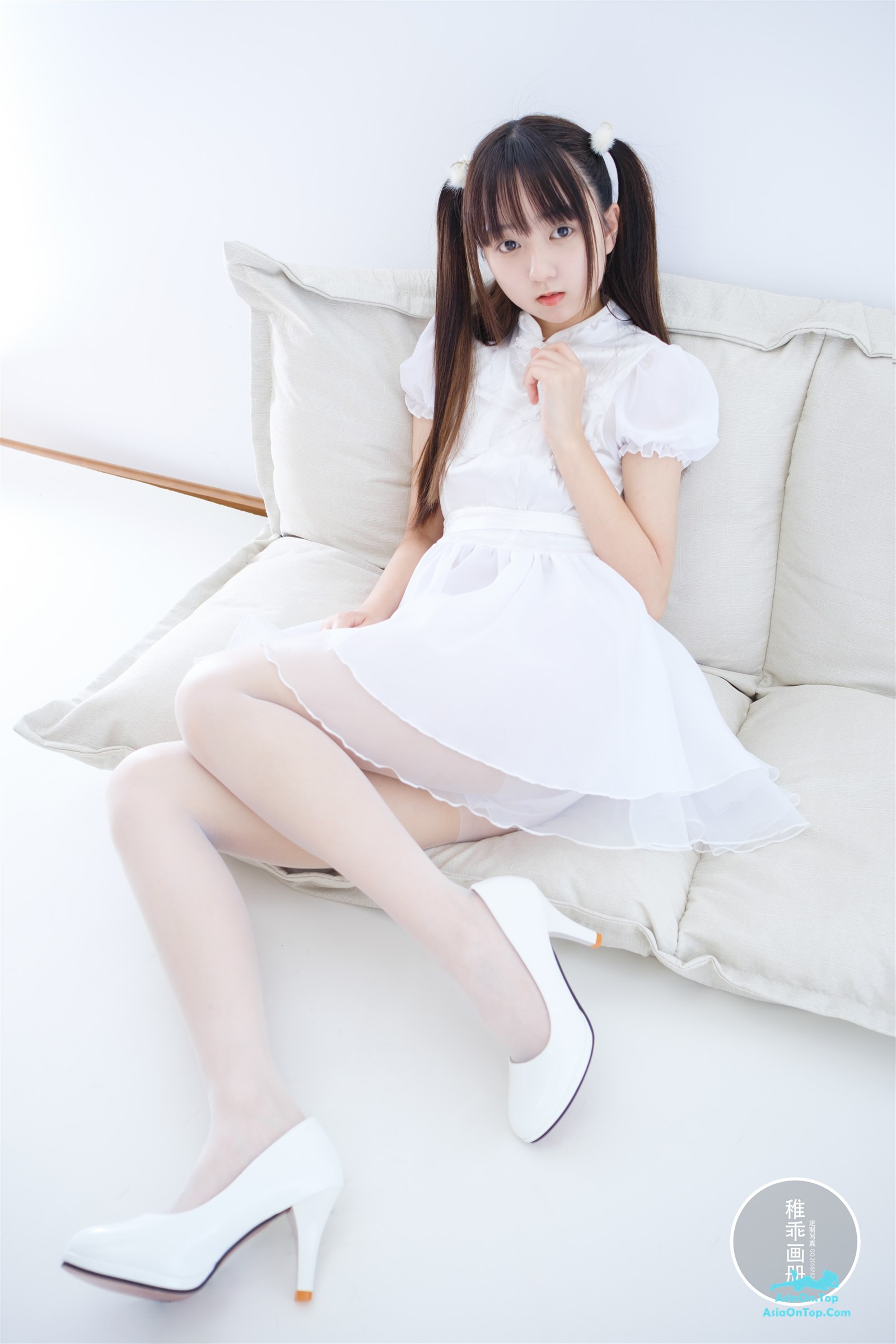 Coser@稚乖画册 – 新堂01 团子