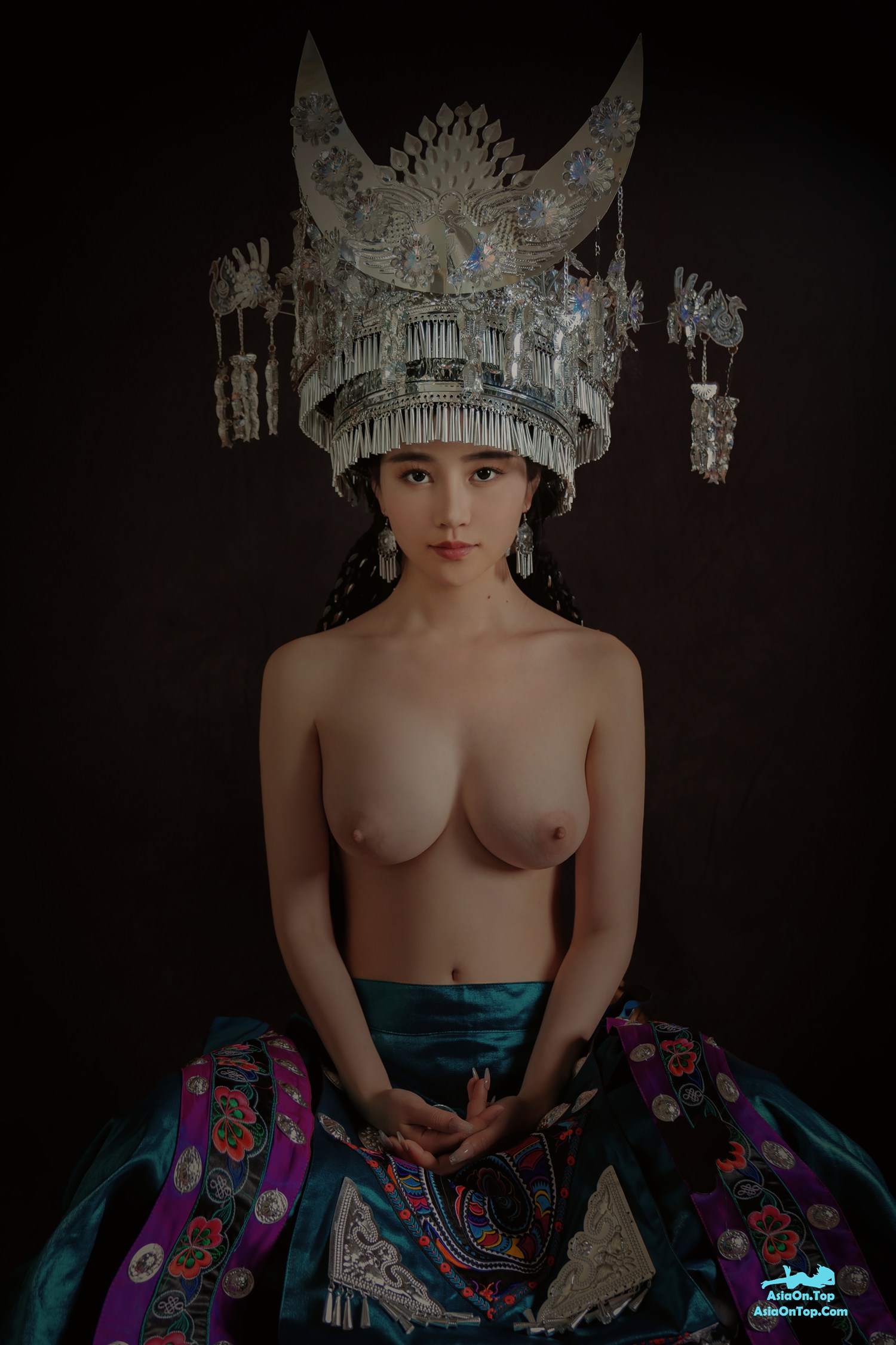 Coser@年年Nnian – 苗疆女孩