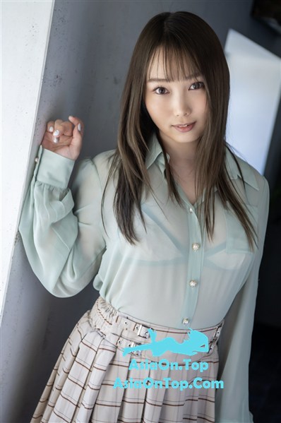 Digital Photobook Nao Kiritani 桐谷なお – VON VOYAGE